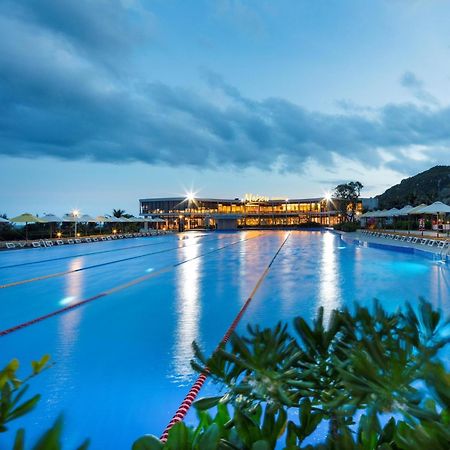 Khach San - Resort Oceanami - Long Hai Exteriör bild