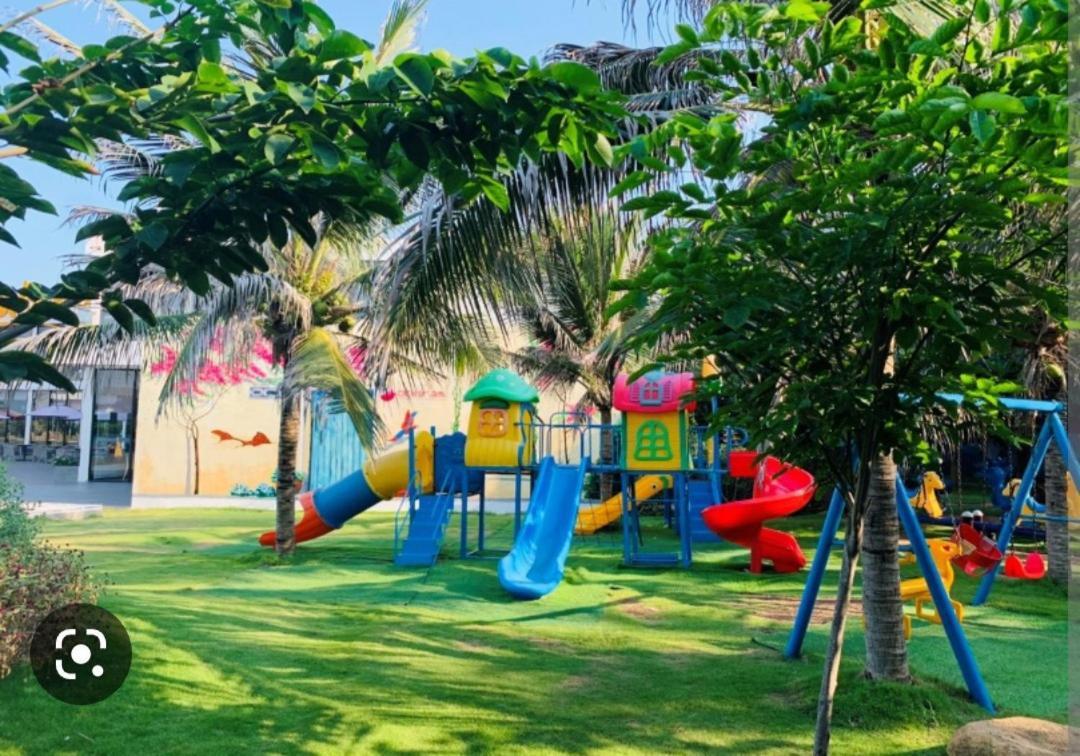 Khach San - Resort Oceanami - Long Hai Exteriör bild